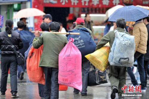 聚焦春節“恐歸族”：近鄉情怯，恐懼何來？(圖)